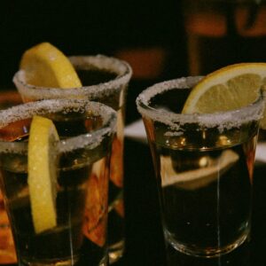 Vale shot de tequila para os noivos tomarem na festa